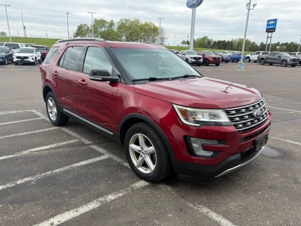 Used 2016 Ford Explorer XLT SUV