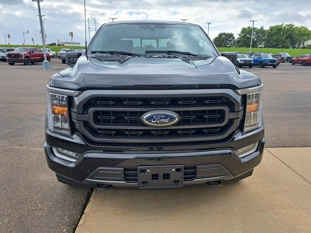 2021 Ford F-150 XLT photo 3