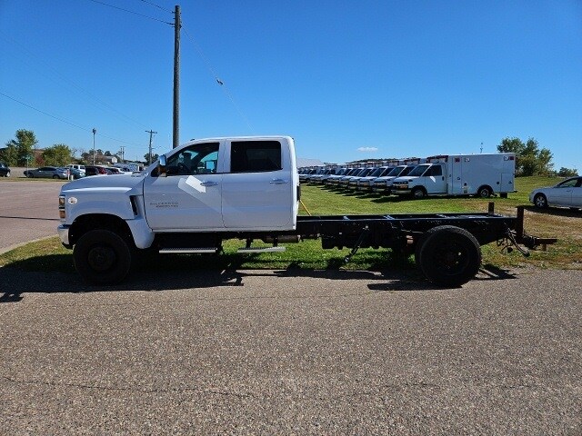 2021 Chevrolet Silverado 5500HD Work Truck photo 3