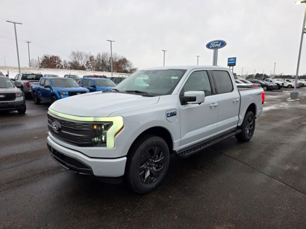 New 2025 Ford F-150 Lightning Lariat Truck