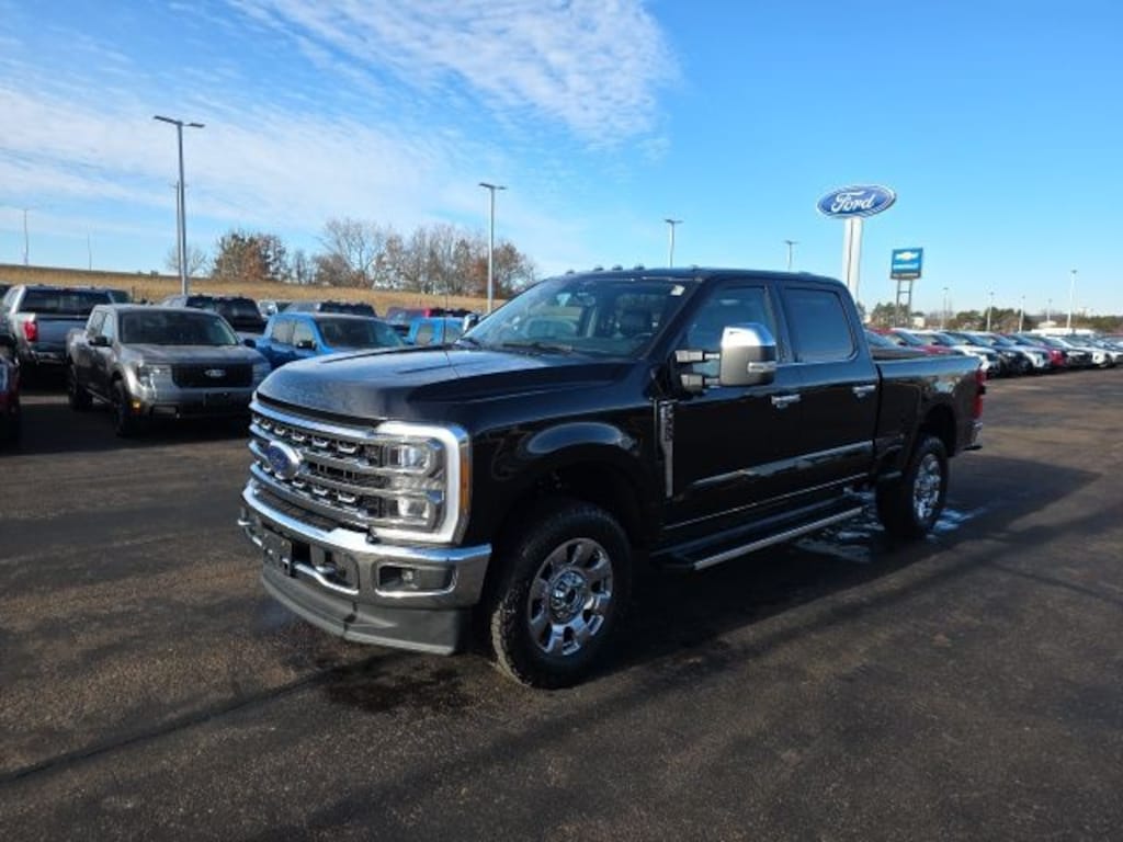 Used 2023 Ford F-350SD Lariat Truck