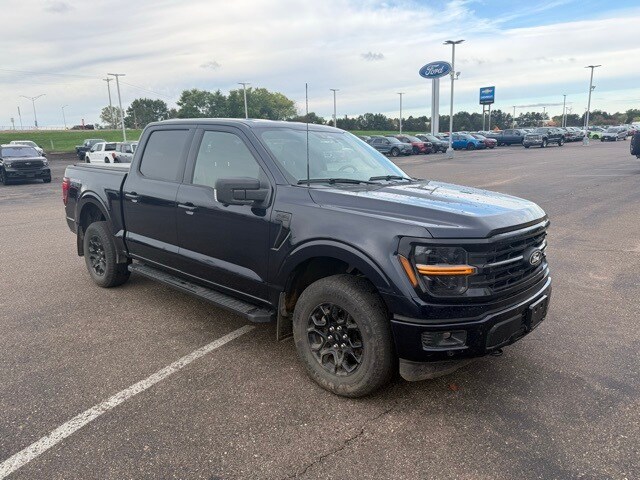 2024 Ford F-150 XLT photo 2