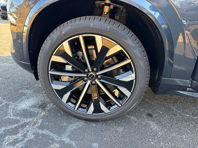 2026 Volvo XC90 Plus - Photo 34