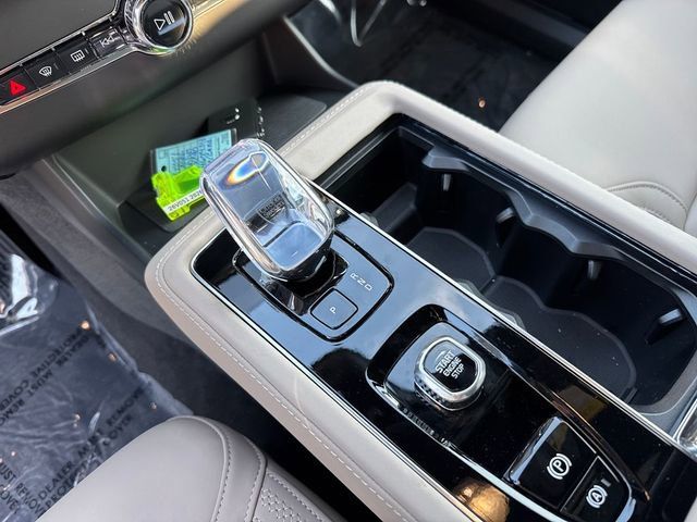 2026 Volvo XC90 Plus - Photo 30