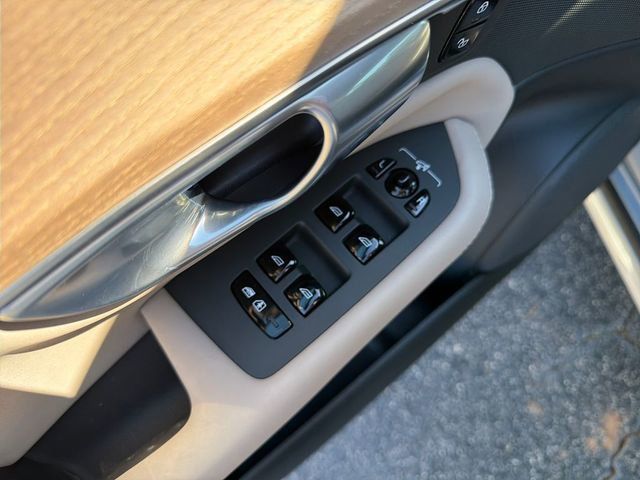 2026 Volvo XC90 Plus - Photo 15