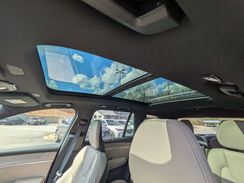 2026 Volvo XC90 Ultra - Photo 22