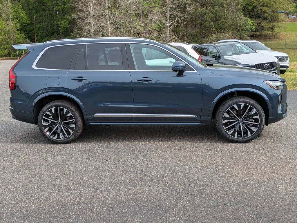 2026 Volvo XC90 Plus - Photo 7