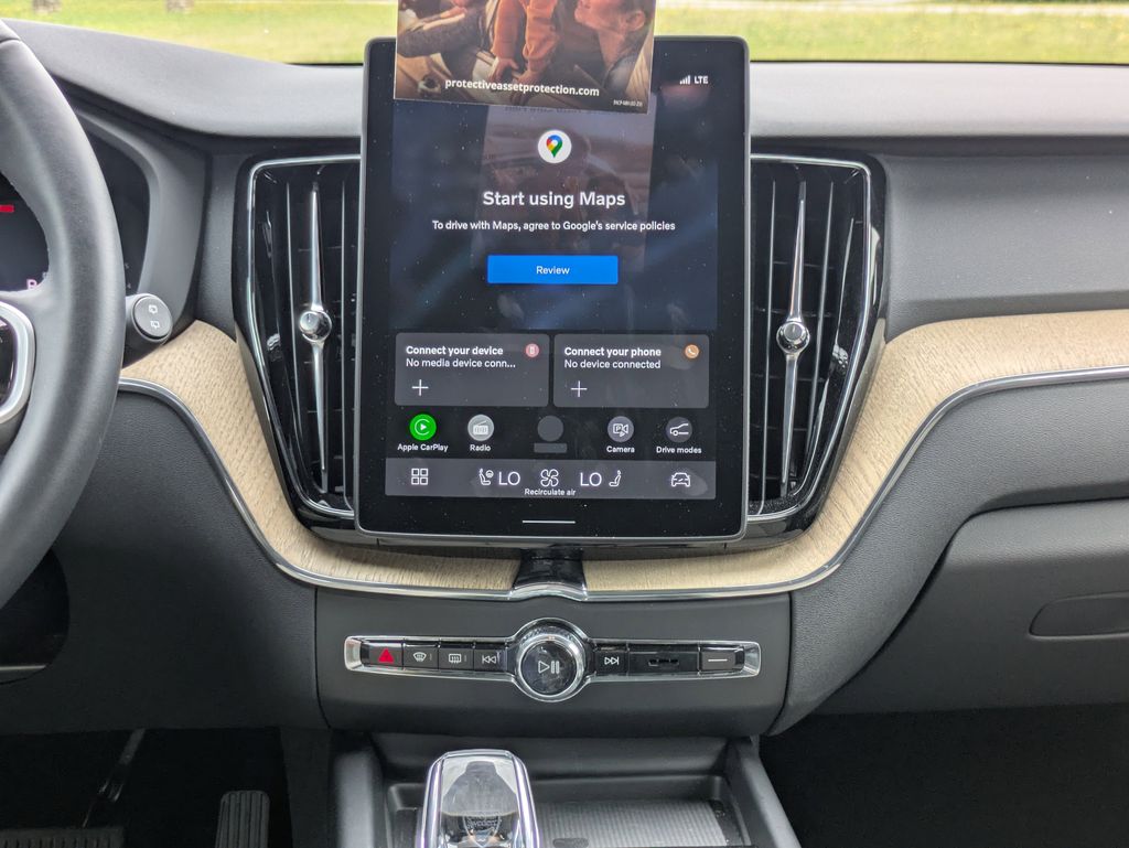 2026 Volvo XC60 Plus - Photo 19