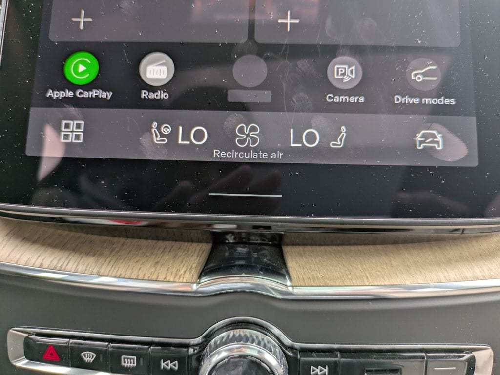 2026 Volvo XC60 Plus - Photo 25