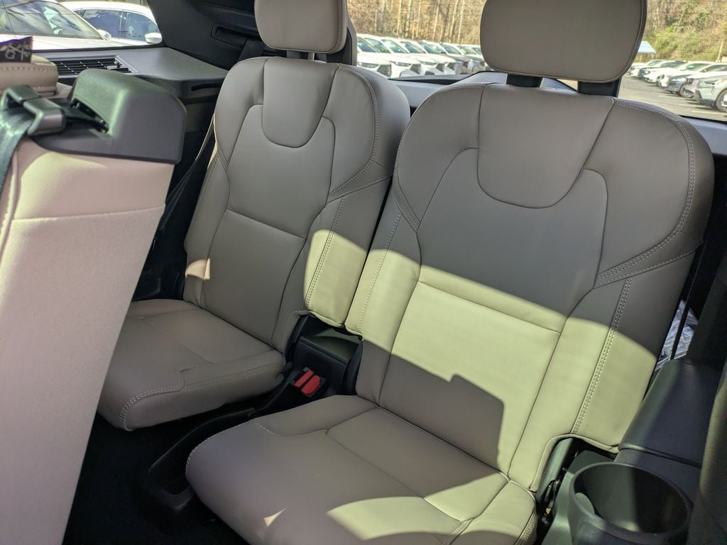 2026 Volvo XC90 Ultra - Photo 15