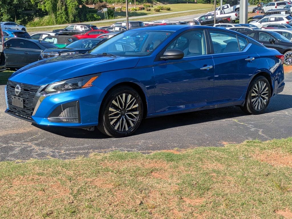 Used 2025 Nissan Altima SV with VIN 1N4BL4DVXSN303814 for sale in Athens, GA