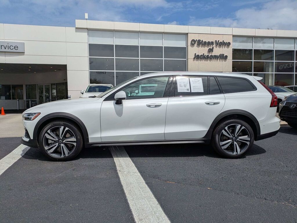 Used 2026 Volvo V60 Cross Country B5 Plus Wagon