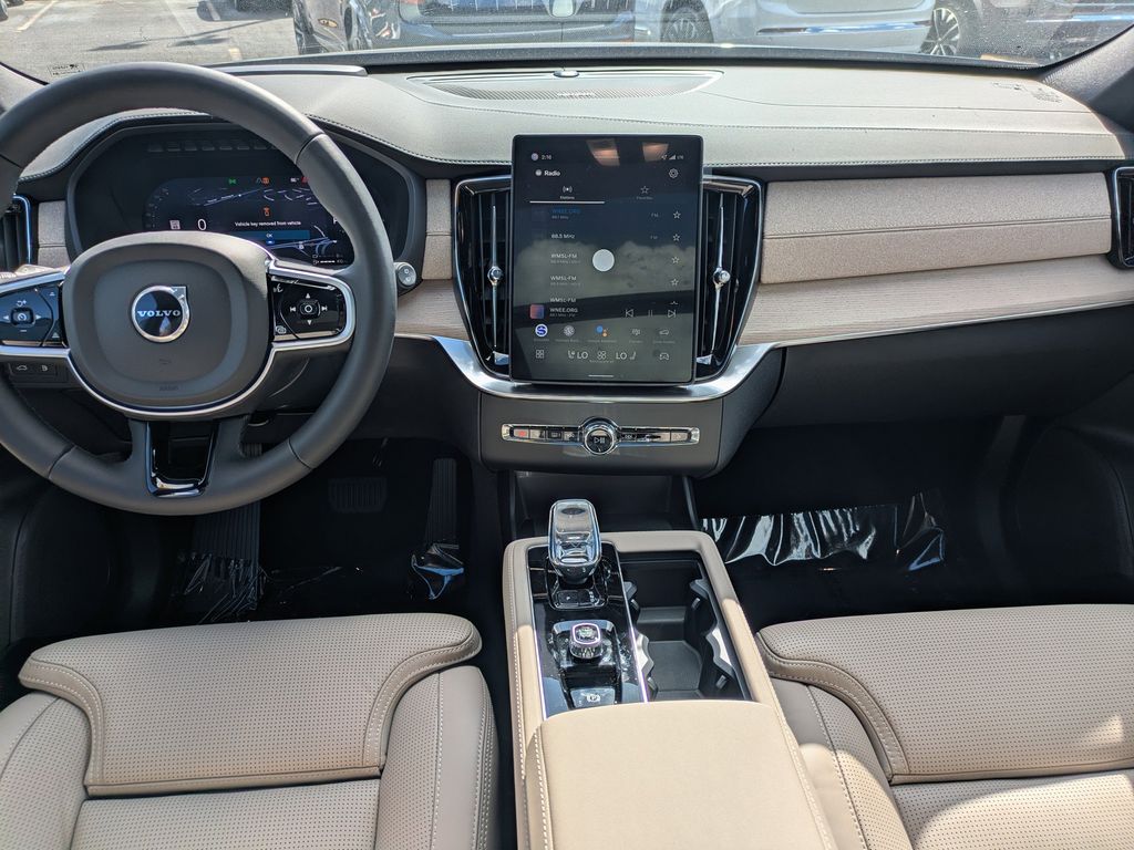 2026 Volvo XC90 Ultra - Photo 17