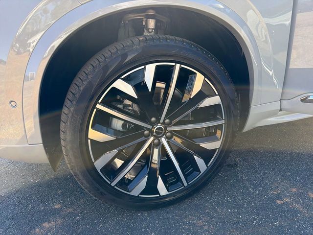 2026 Volvo XC90 Plus - Photo 32