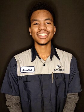 Staff member Jaishon R. from ID_7acd49