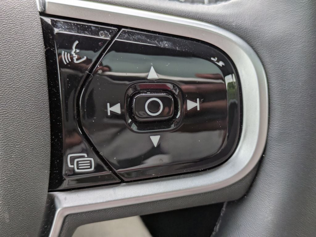 2026 Volvo XC60 Plus - Photo 29