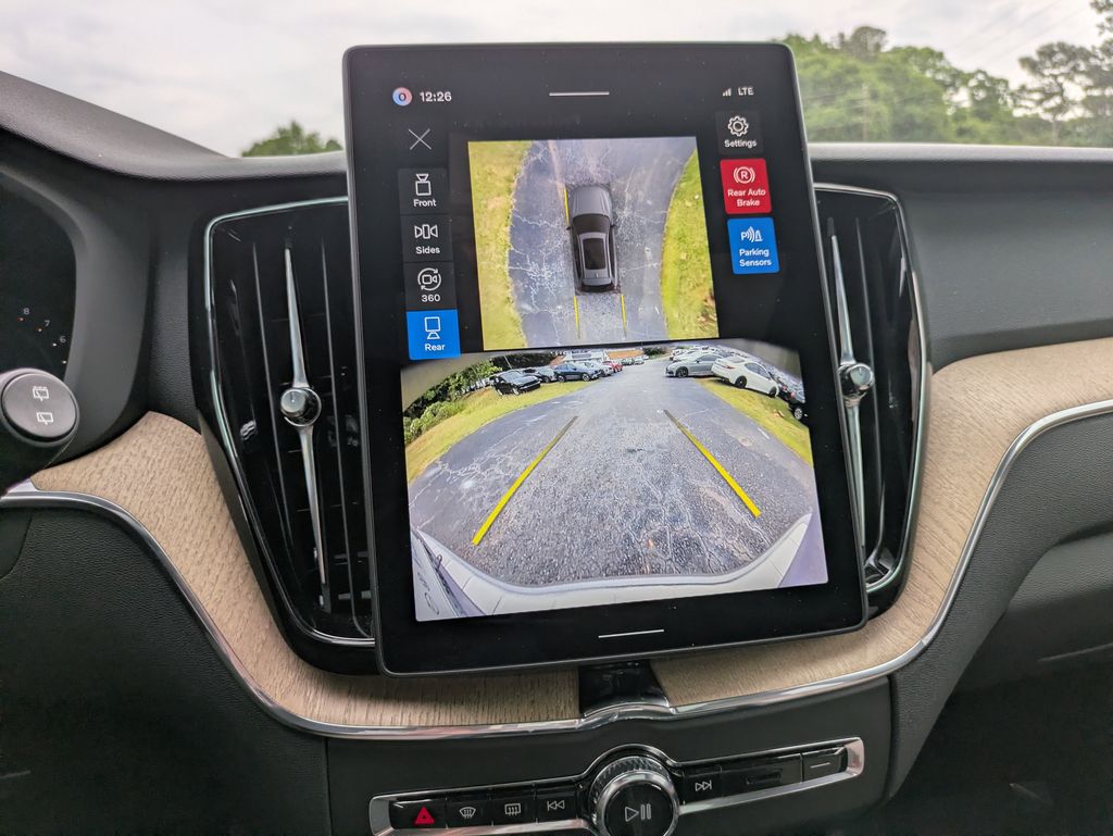 2026 Volvo XC60 Plus - Photo 23