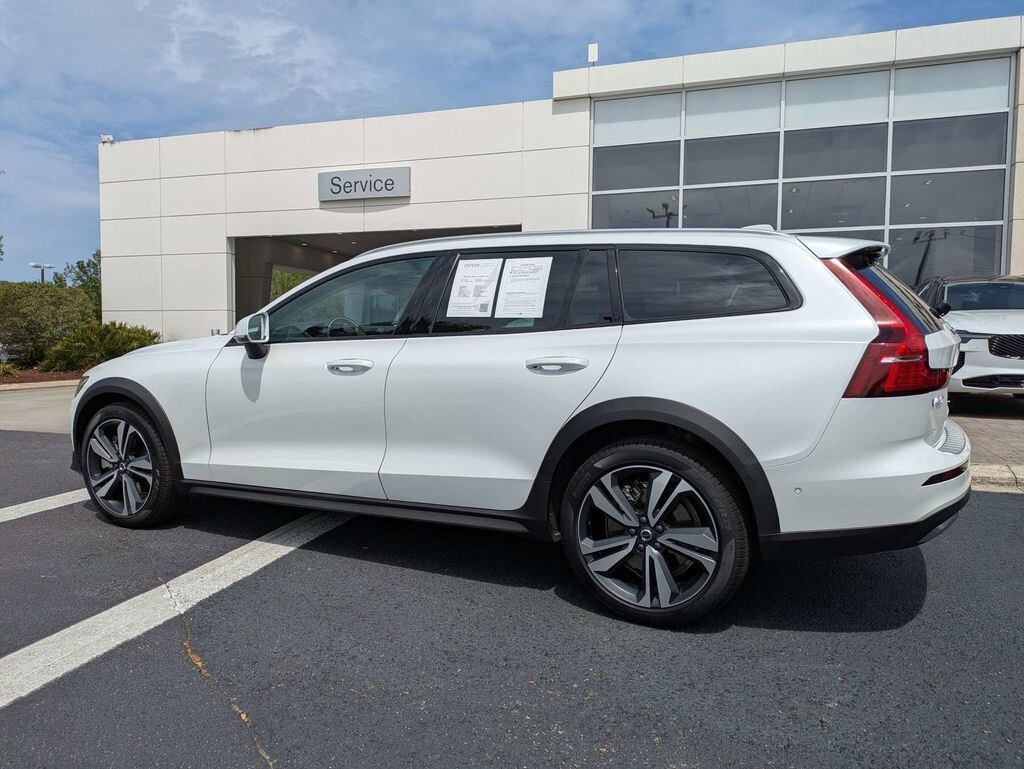 Used 2026 Volvo V60 Cross Country B5 Plus Wagon