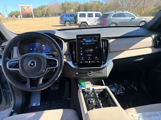2026 Volvo XC90 Plus - Photo 16