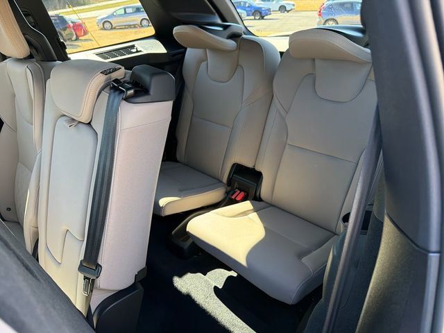 2026 Volvo XC90 Plus - Photo 36