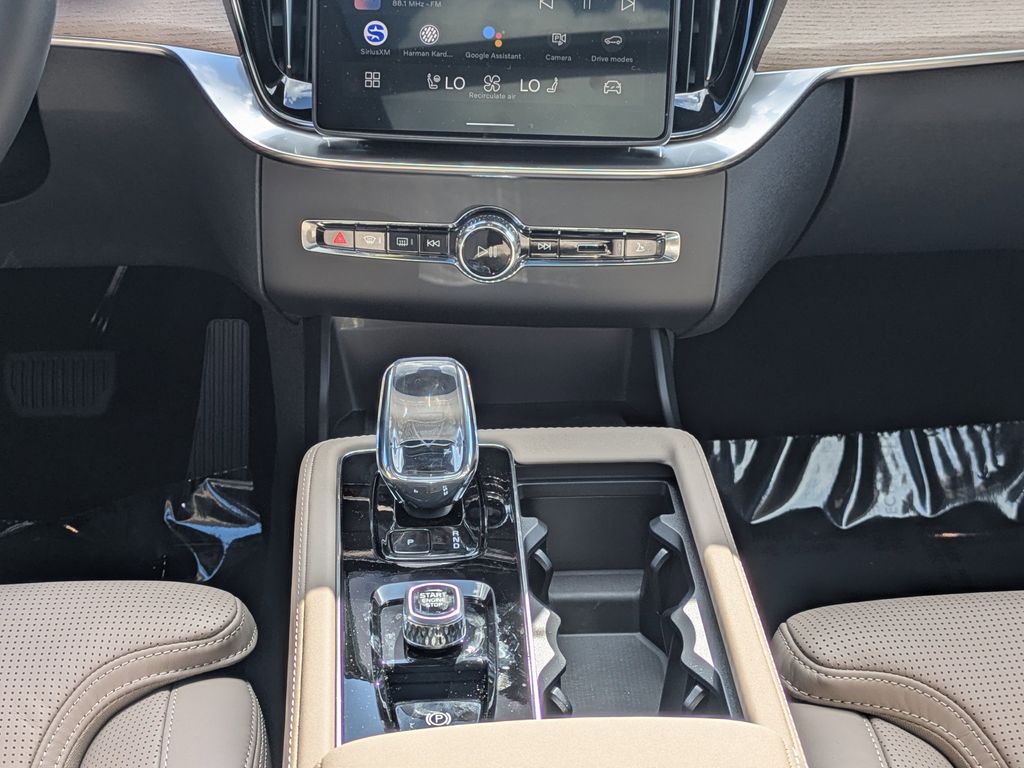 2026 Volvo XC90 Ultra - Photo 21