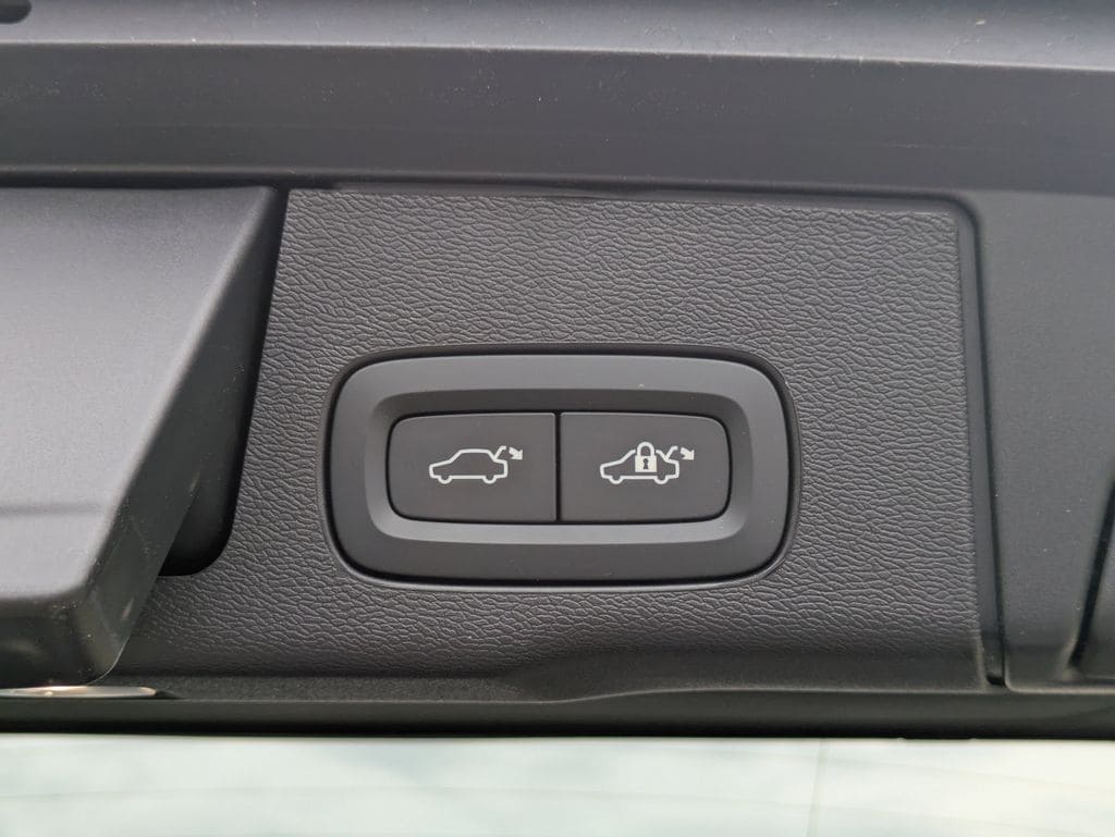 2026 Volvo XC60 Plus - Photo 14