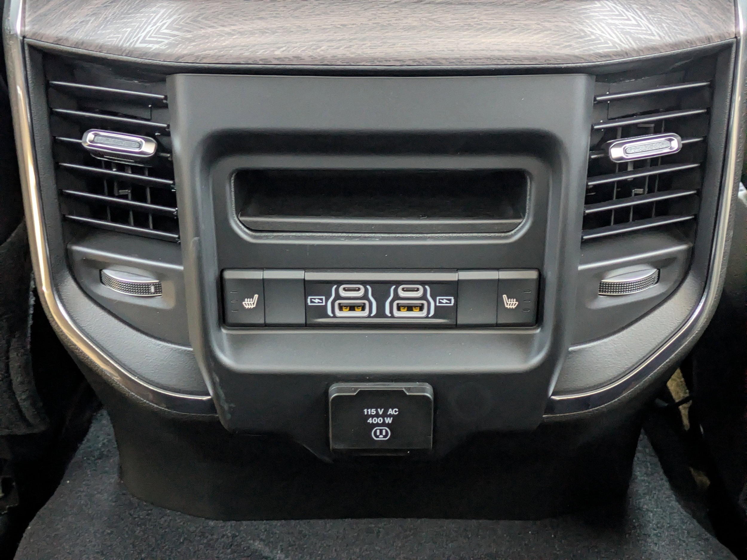2026 RAM 2500 Laramie - Photo 17