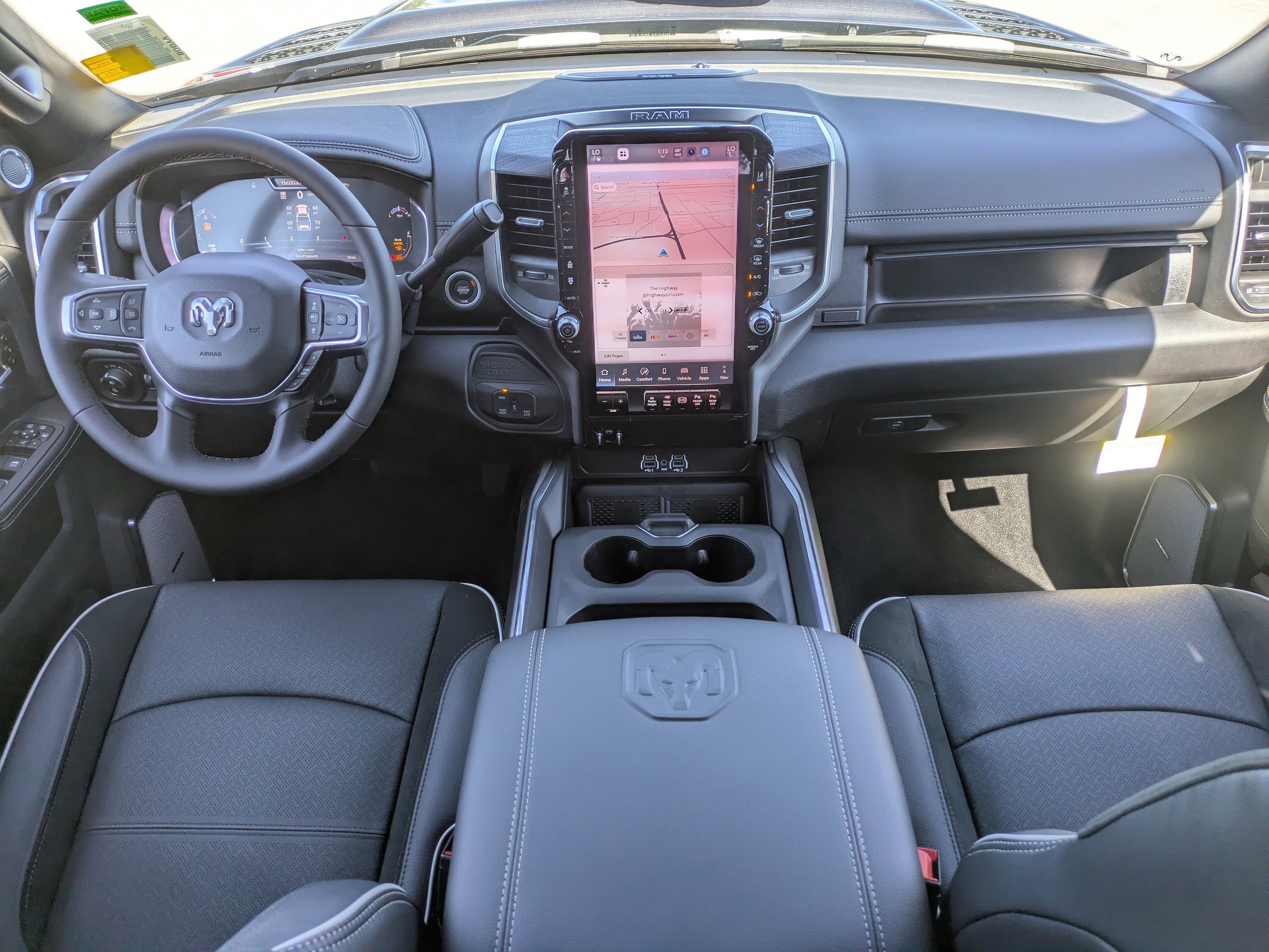 2026 RAM 2500 Laramie - Photo 18