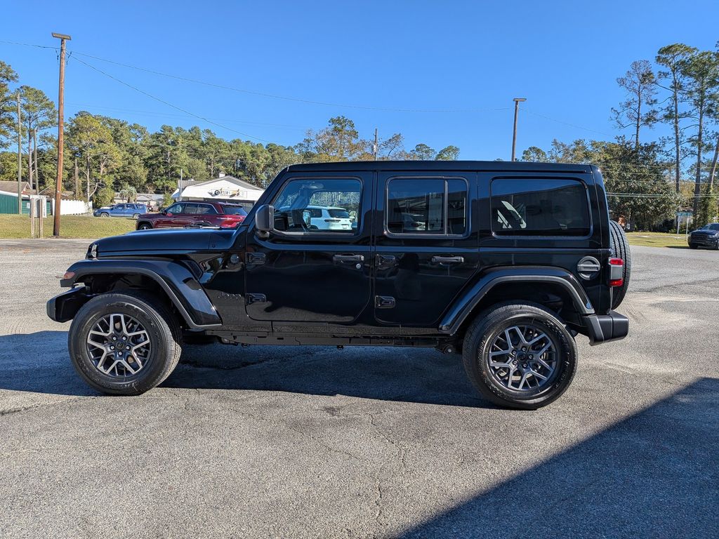 2026 Jeep Wrangler 4-Door Sahara - Photo 8