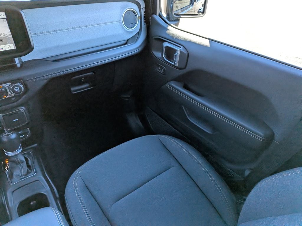 2026 Jeep Wrangler 4-Door Sahara - Photo 18