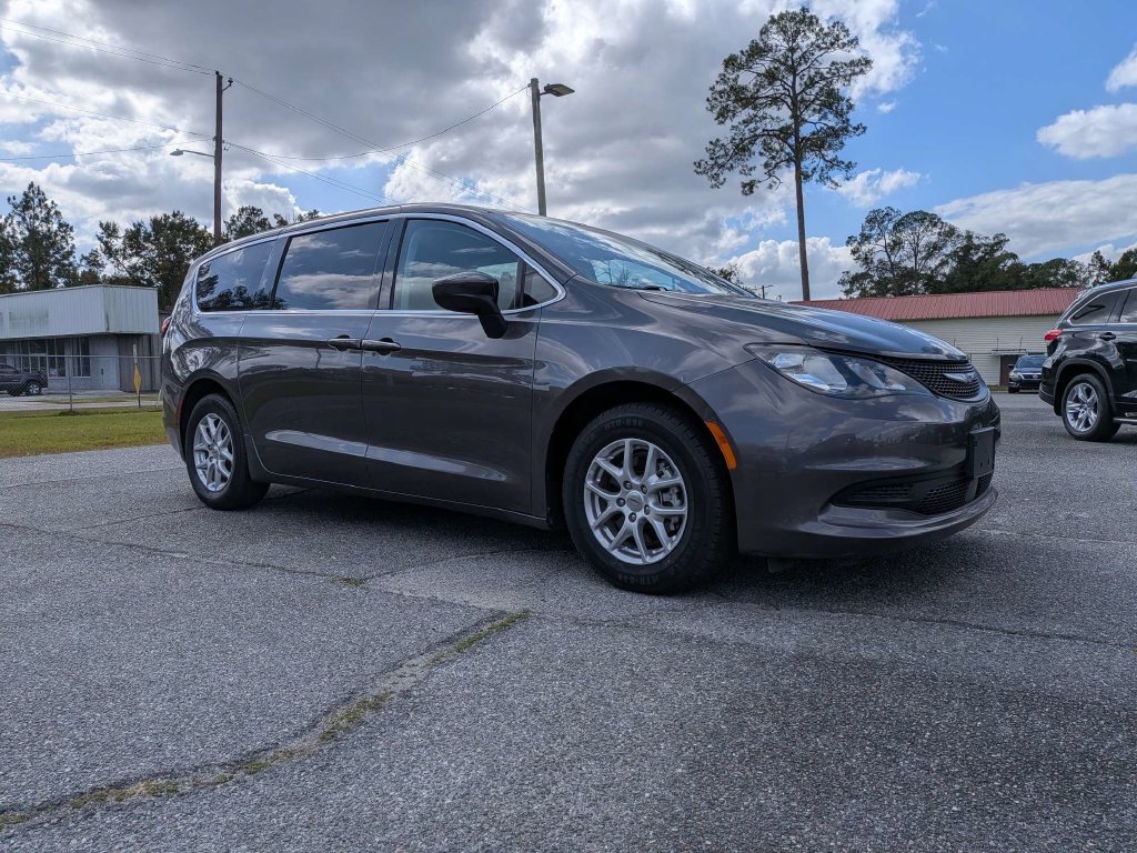 2023 Chrysler Voyager Minivan/Van 