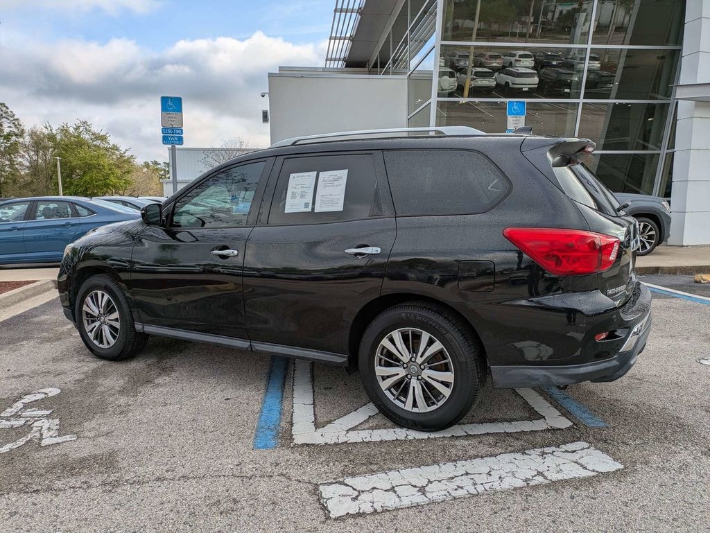 Used 2020 Nissan Pathfinder SV SUV