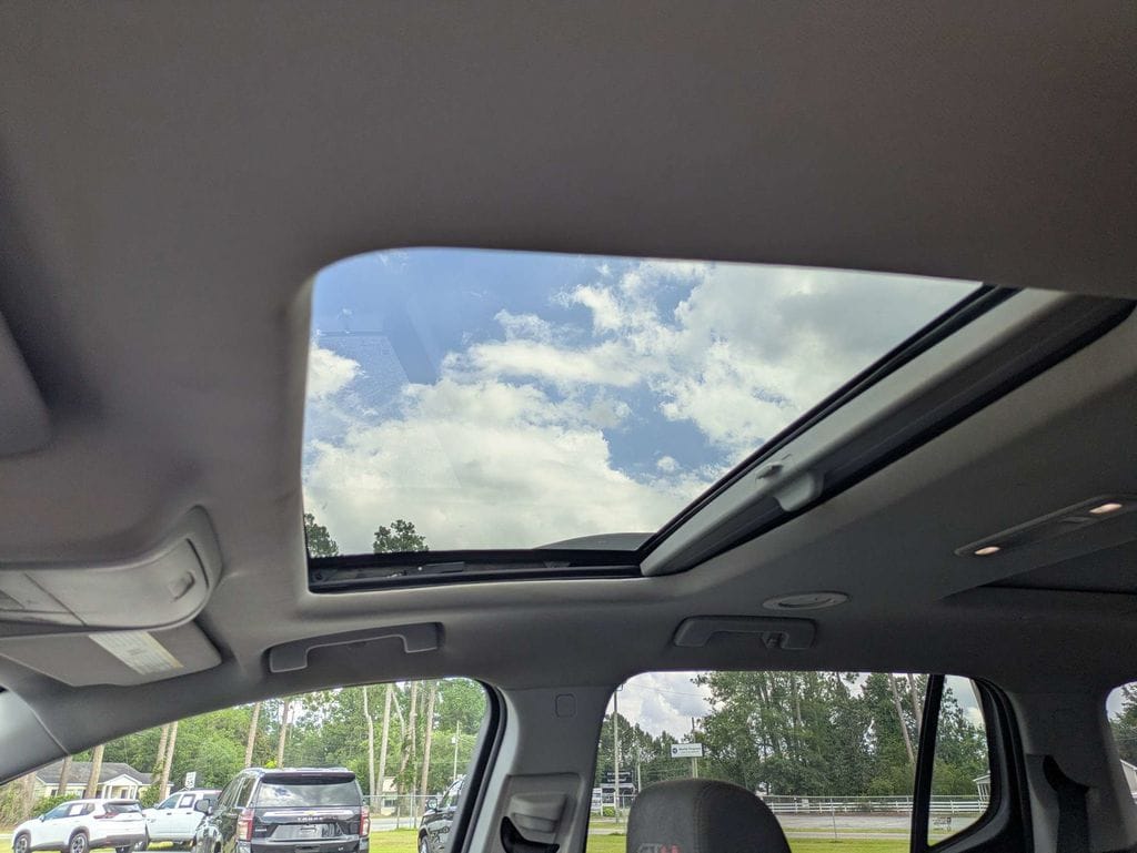 2023 GMC Acadia AT4 - Photo 23
