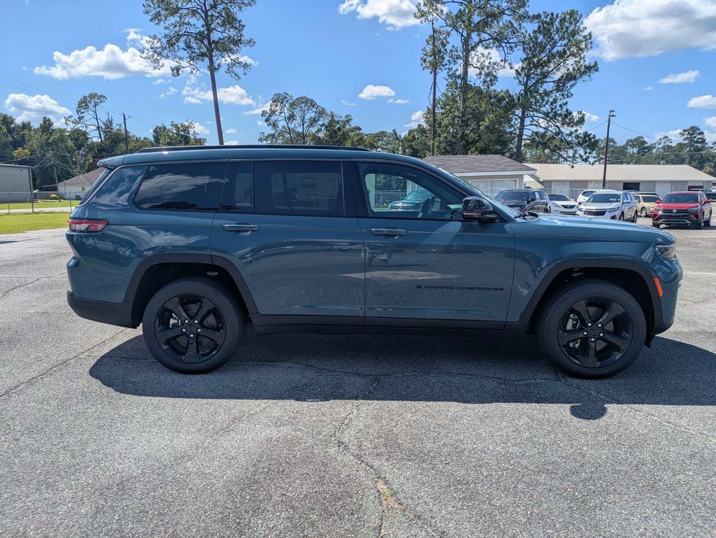 New 2026 Jeep Grand Cherokee L LIMITED 4X4 Sport Utility