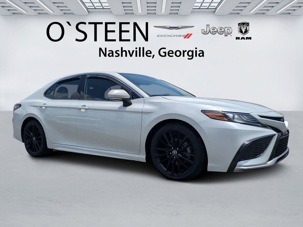 Used 2022 Toyota Camry Hybrid XSE Sedan