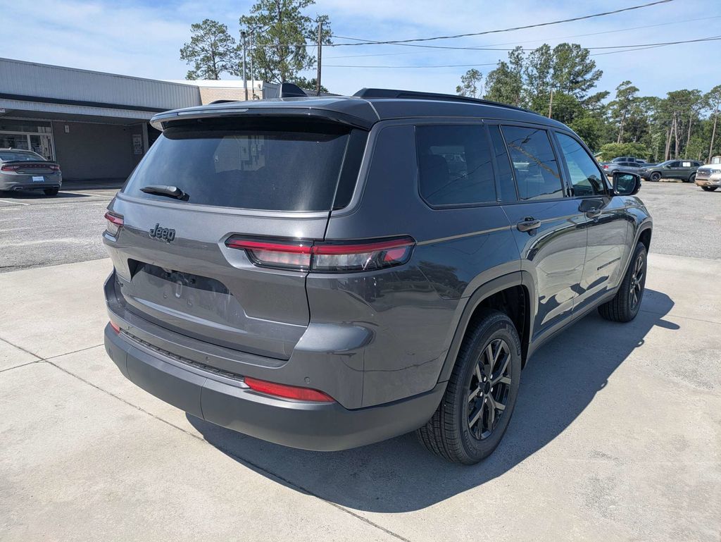 New 2026 Jeep Grand Cherokee L LAREDO 4X4 Sport Utility