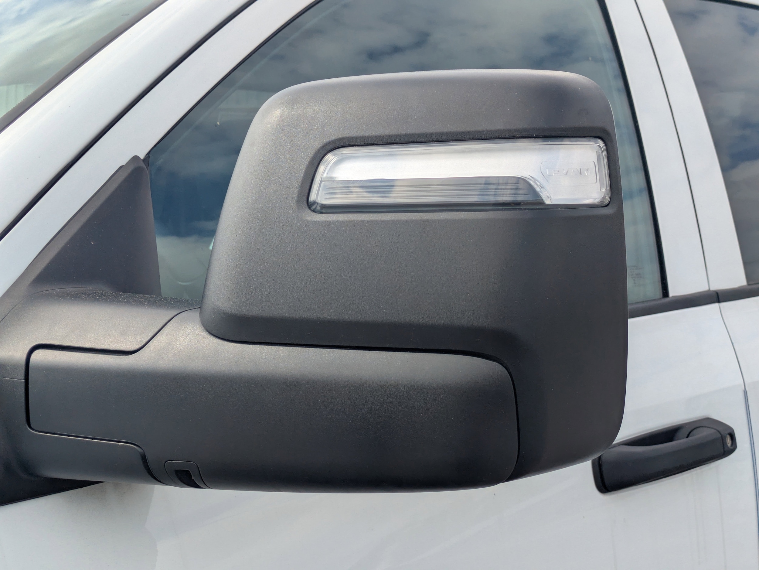 2025 RAM 2500 Tradesman - Photo 12