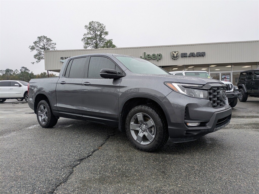Used 2025 Honda Ridgeline TrailSport Truck