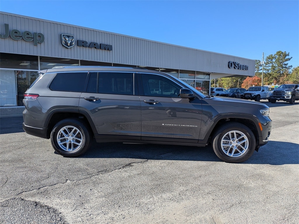 Used 2021 Jeep Grand Cherokee L Laredo SUV