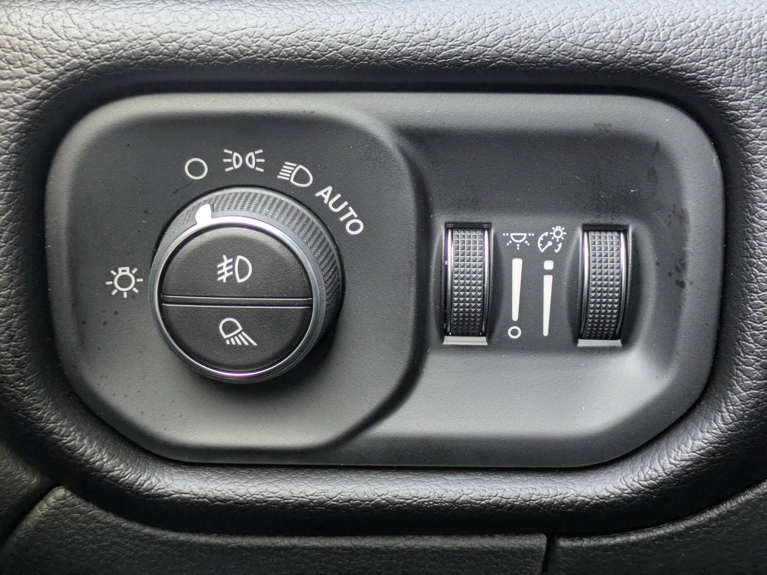 2026 RAM 2500 Laramie - Photo 28