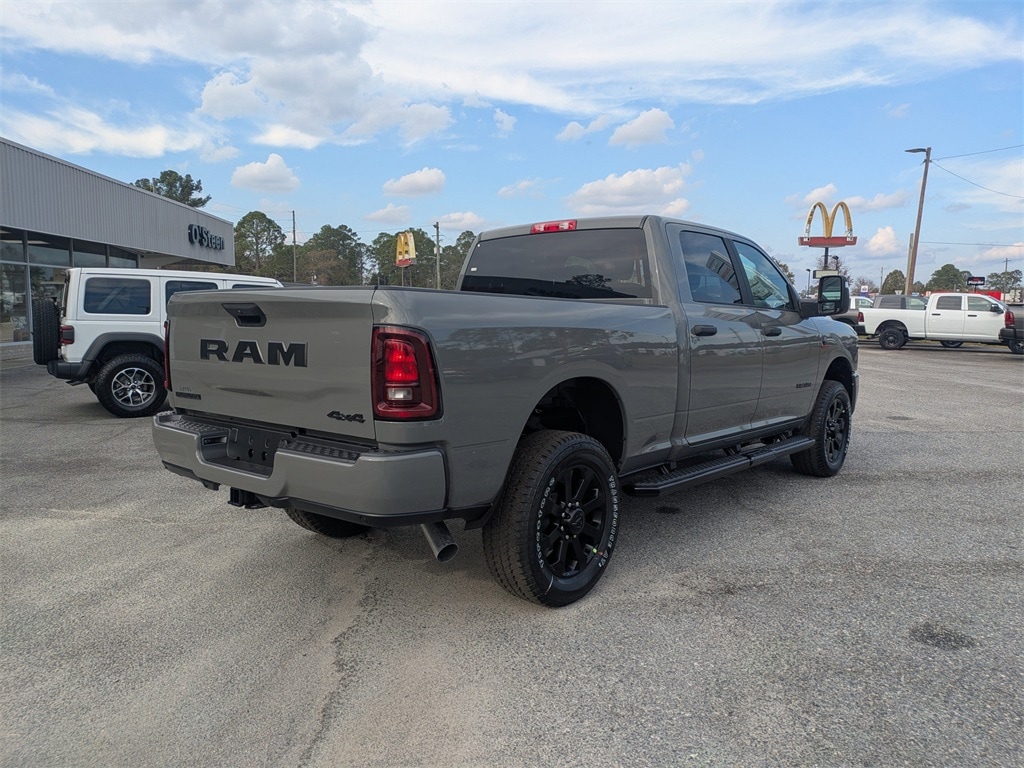New 2026 Ram 2500 BIG HORN CREW CAB 4X4 6'4 BOX Pickup