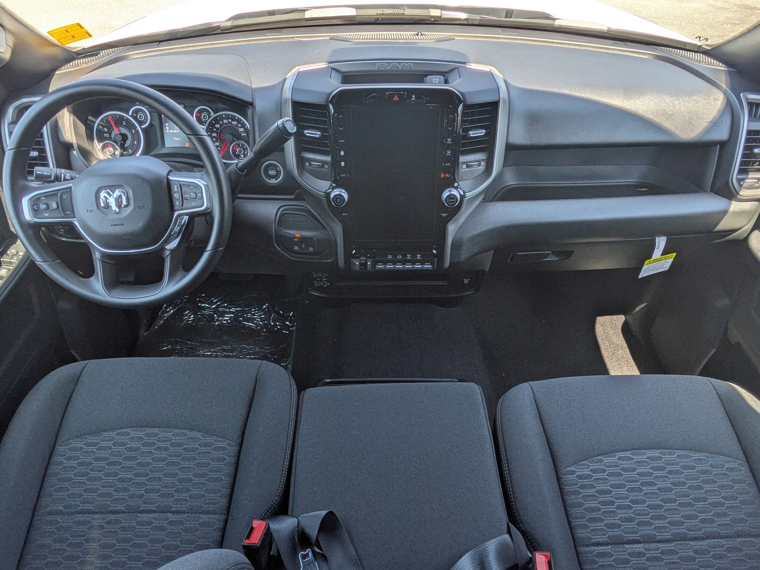 2025 RAM 2500 Tradesman - Photo 18