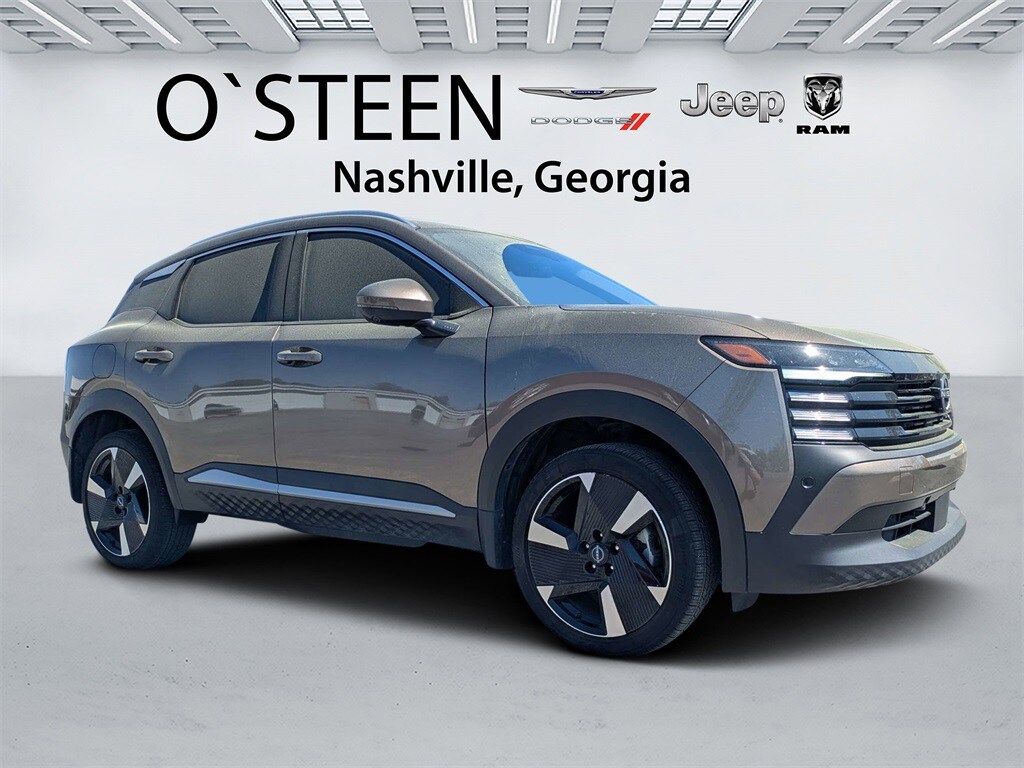 Used 2025 Nissan Kicks SR SUV