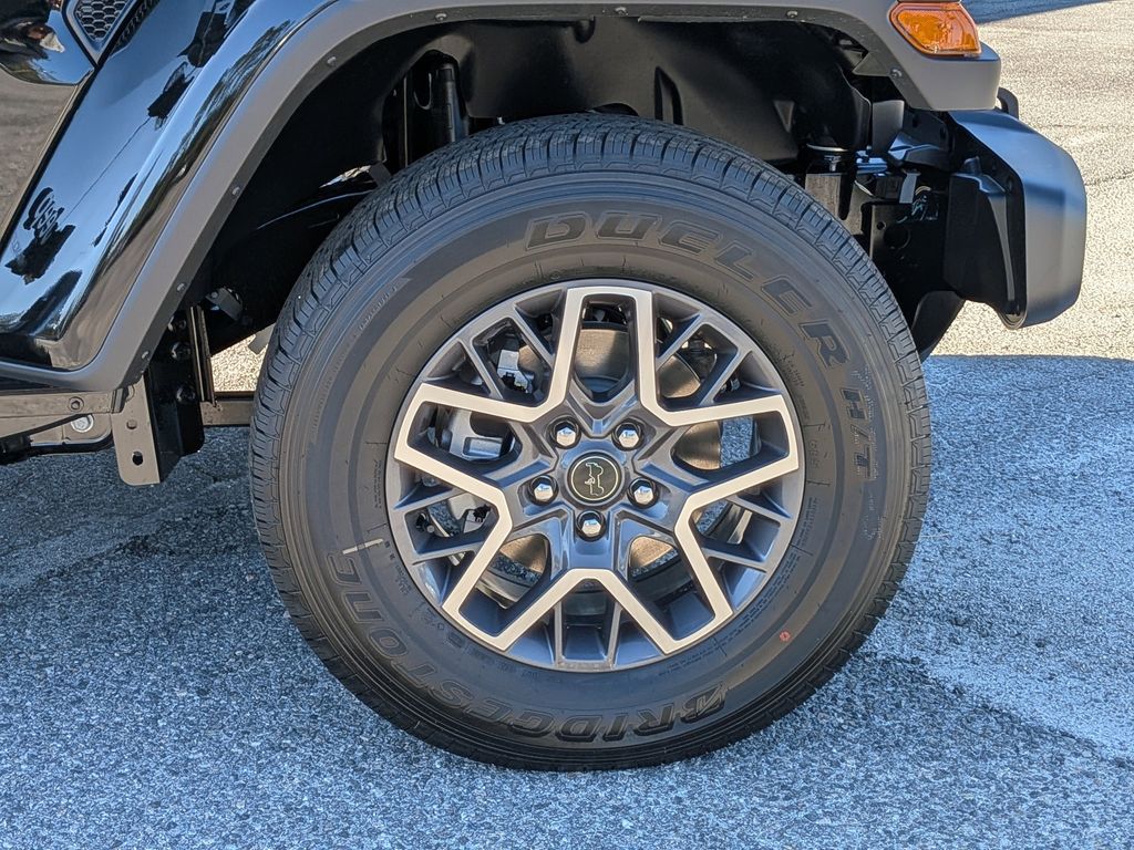 2026 Jeep Wrangler 4-Door Sahara - Photo 13