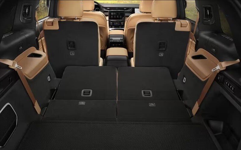 Jeep Grand Cherokee Cabin Interior