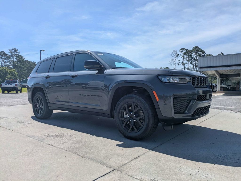 New 2026 Jeep Grand Cherokee L LAREDO 4X4 Sport Utility