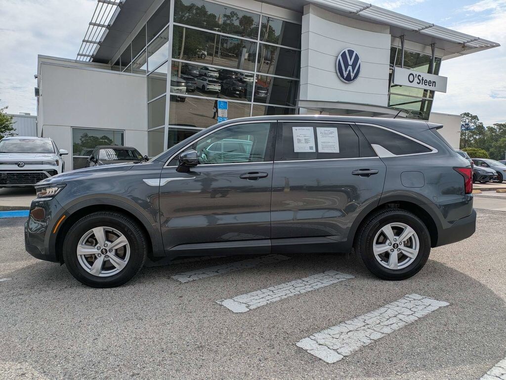 Used 2021 Kia Sorento LX SUV