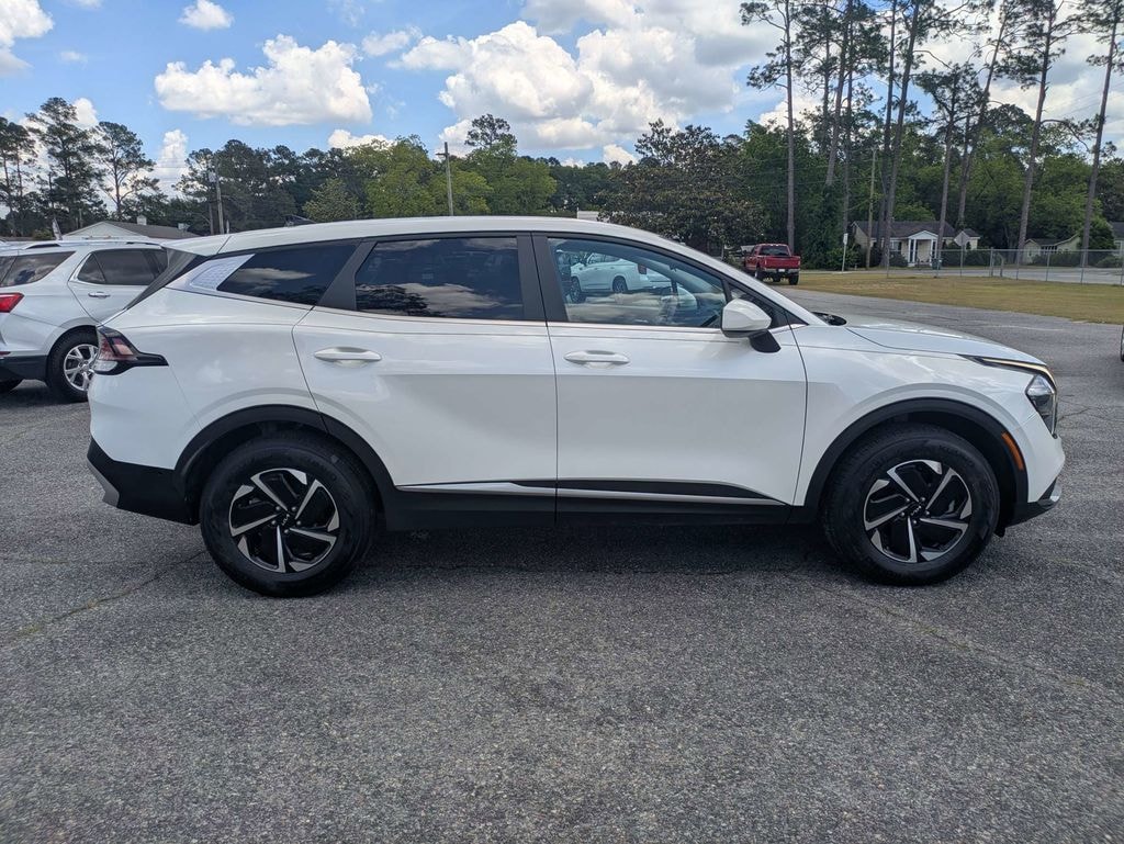 Used 2023 Kia Sportage Hybrid LX SUV