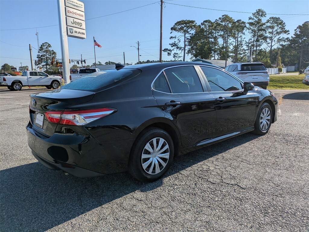 2020 Toyota Camry L photo 2