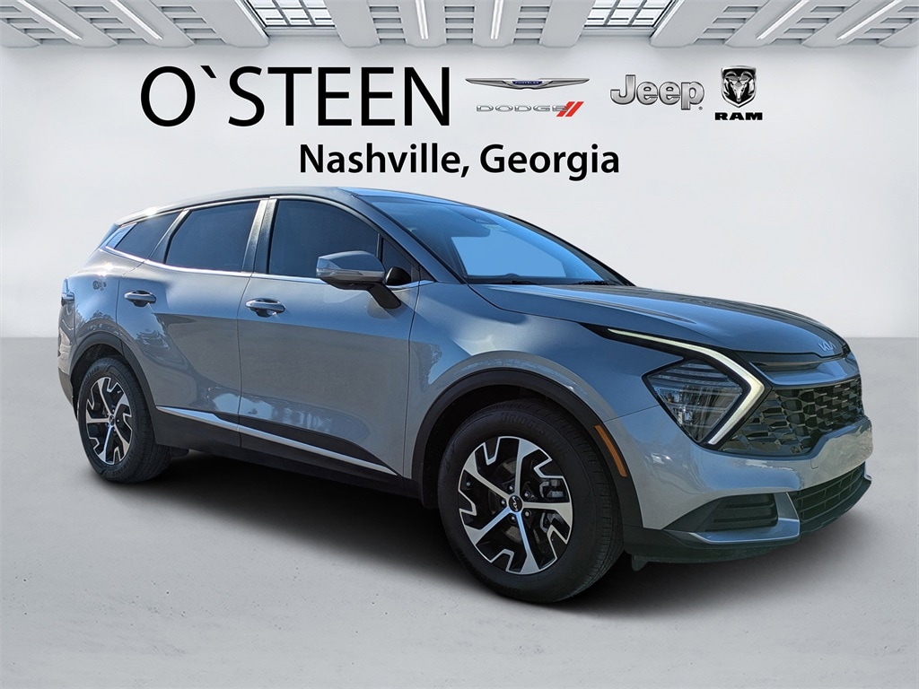 2024 Kia Sportage EX's photo